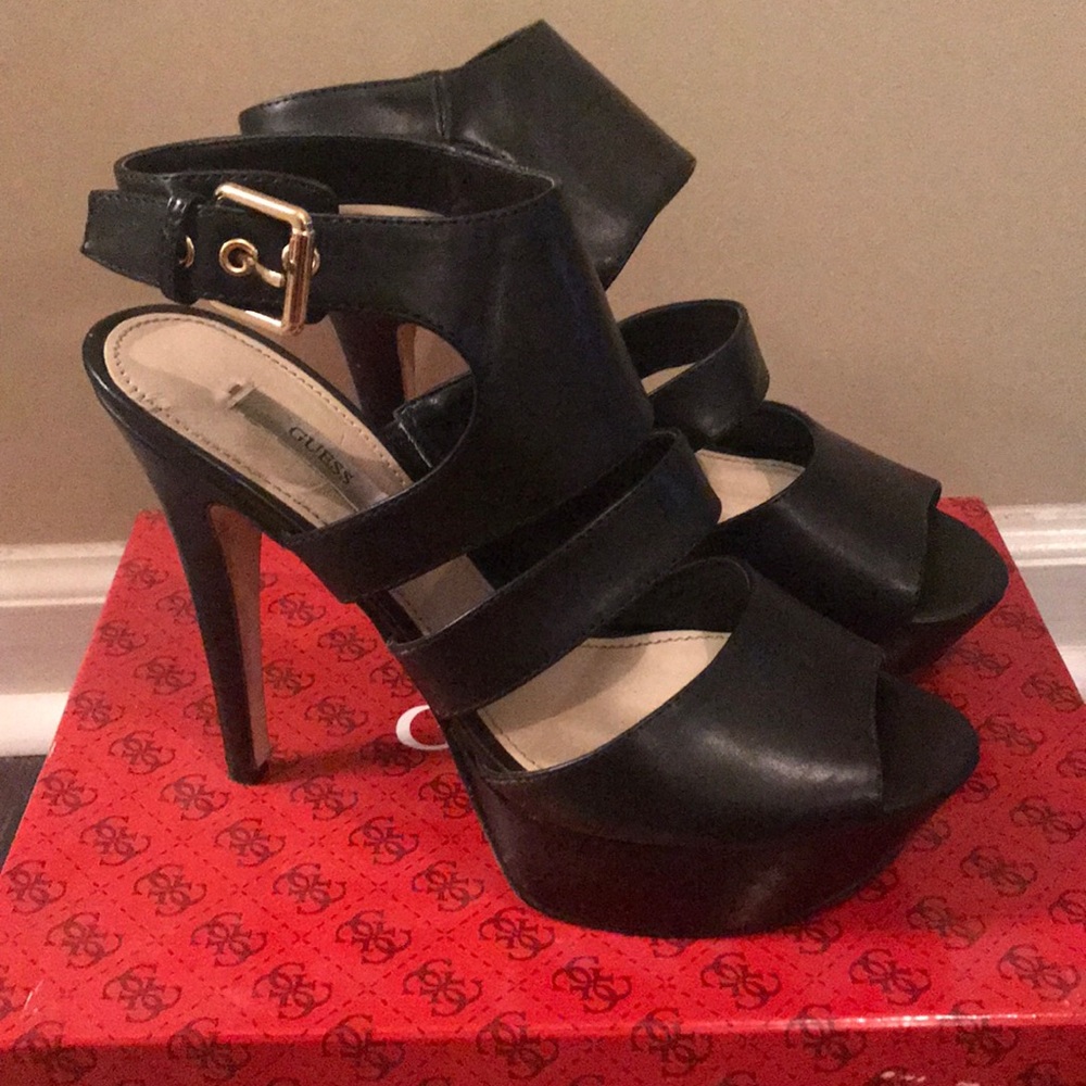 Guess Shoes Size 8